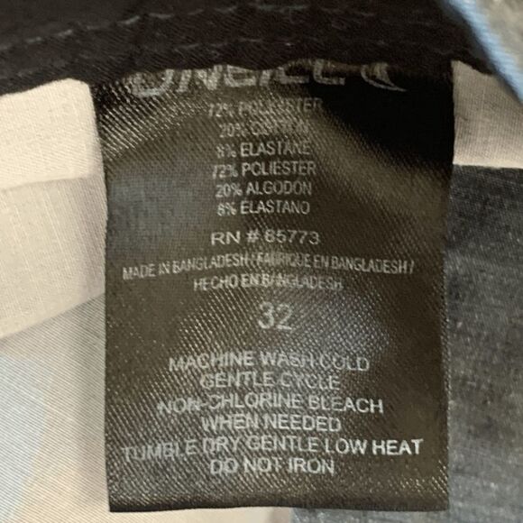 O'Neill 9" Unlined Board Shorts 32" Waist - Picture 6 of 7